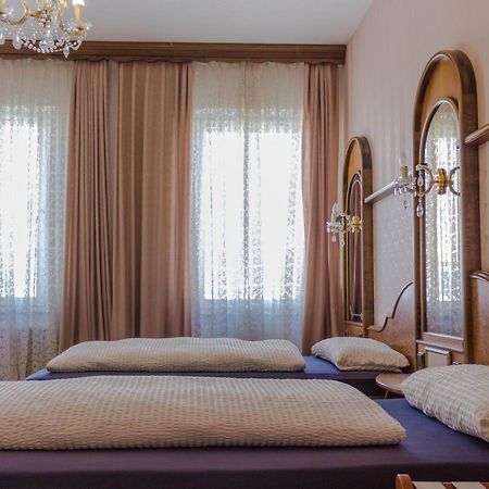 Hotel Five Seasons Furth Bagian luar foto