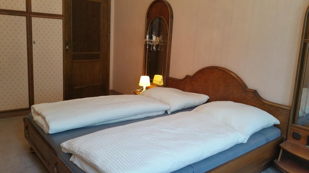 Hotel Five Seasons Furth Bagian luar foto