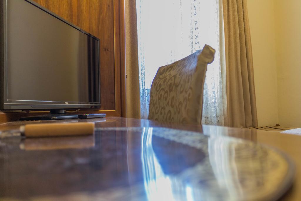 Hotel Five Seasons Furth Bagian luar foto